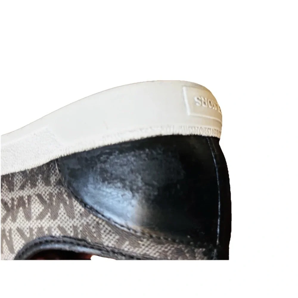 Michael Kors Logo Fashion Sneaker Black White Gray Round Toe Rubber Sole